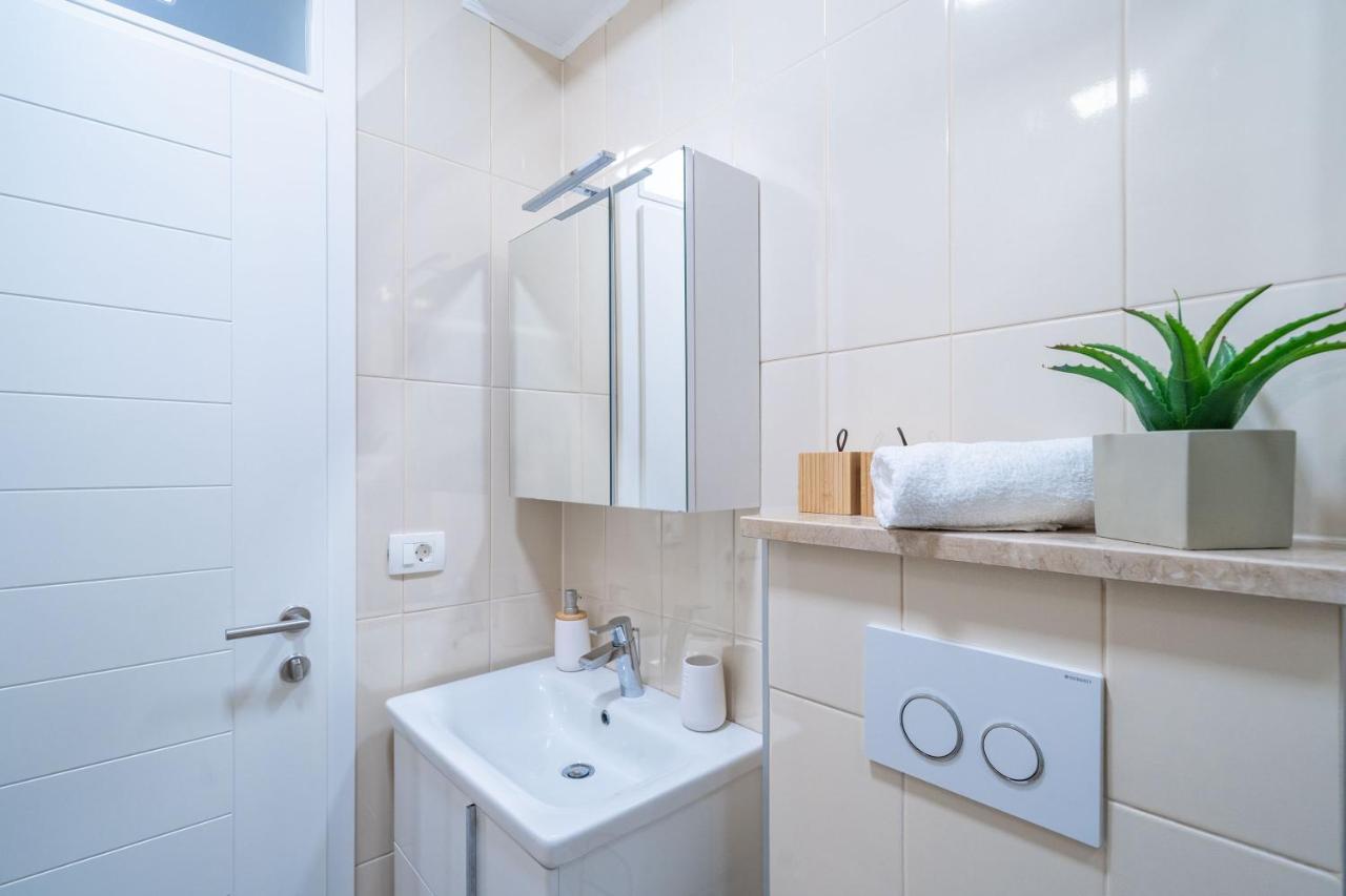 Rooms&Apartments Tomic ストン エクステリア 写真