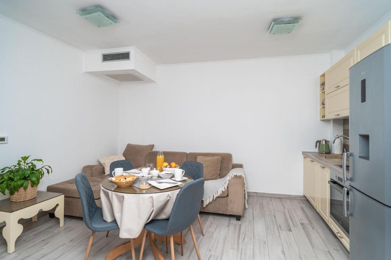 Rooms&Apartments Tomic ストン エクステリア 写真